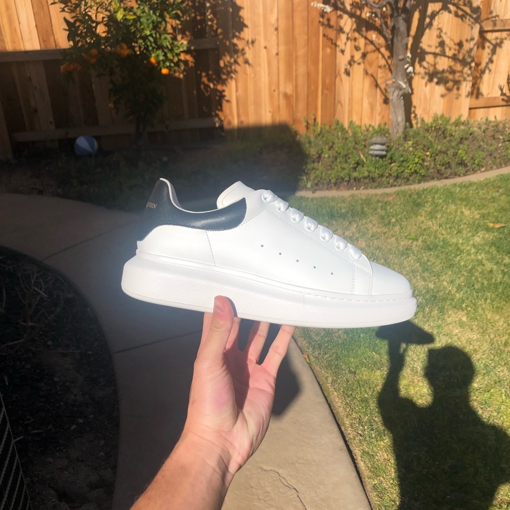 Alexandar McQueen Ivory Black